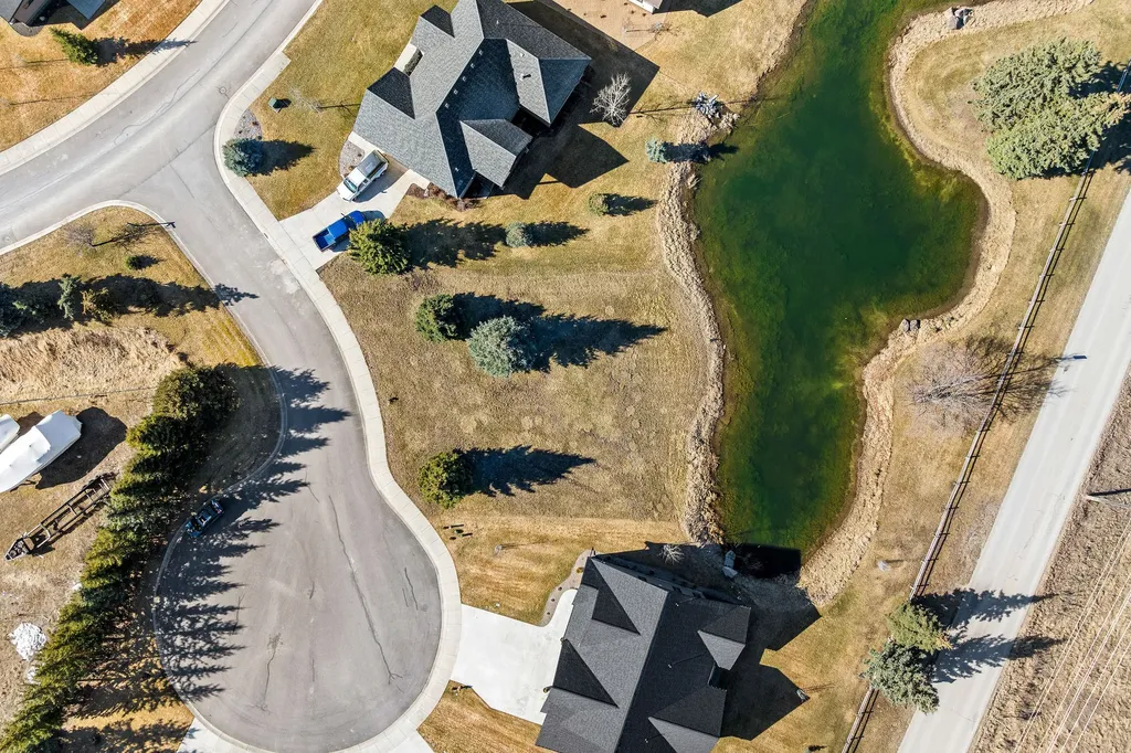 50 Lake Pointe Way Bigfork MT 59911
