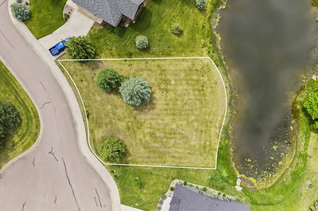 50 Lake Pointe Way Bigfork MT 59911