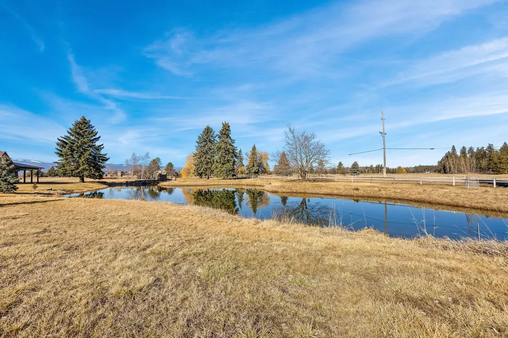 50 Lake Pointe Way Bigfork MT 59911