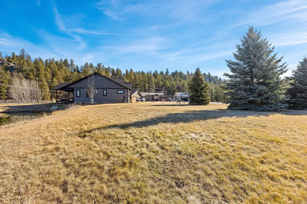 50 Lake Pointe Way Bigfork MT 59911
