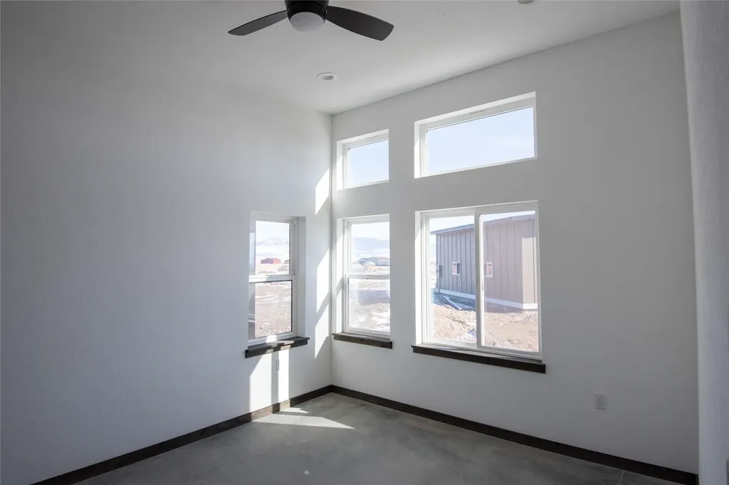 19 Berry Lane Townsend MT 59644