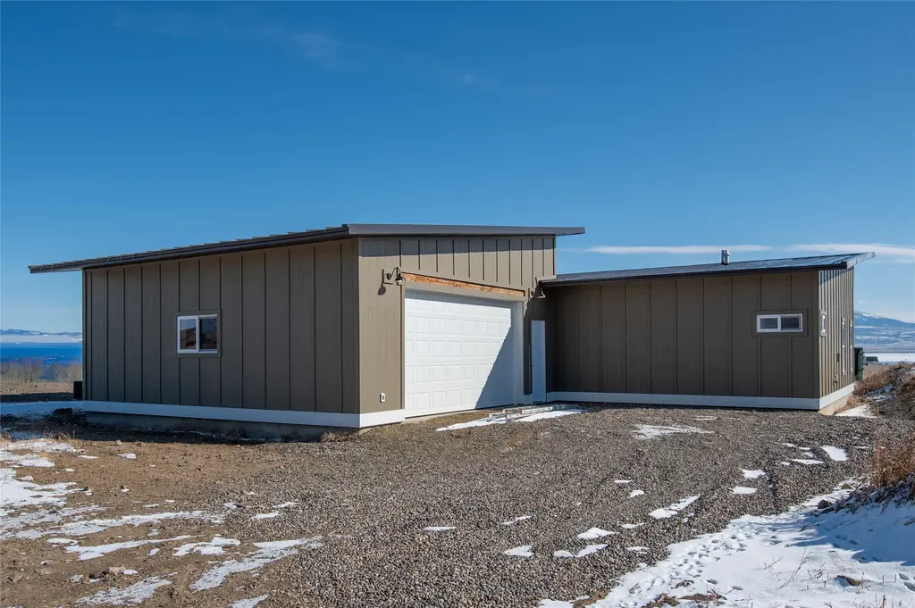 19 Berry Lane Townsend MT 59644