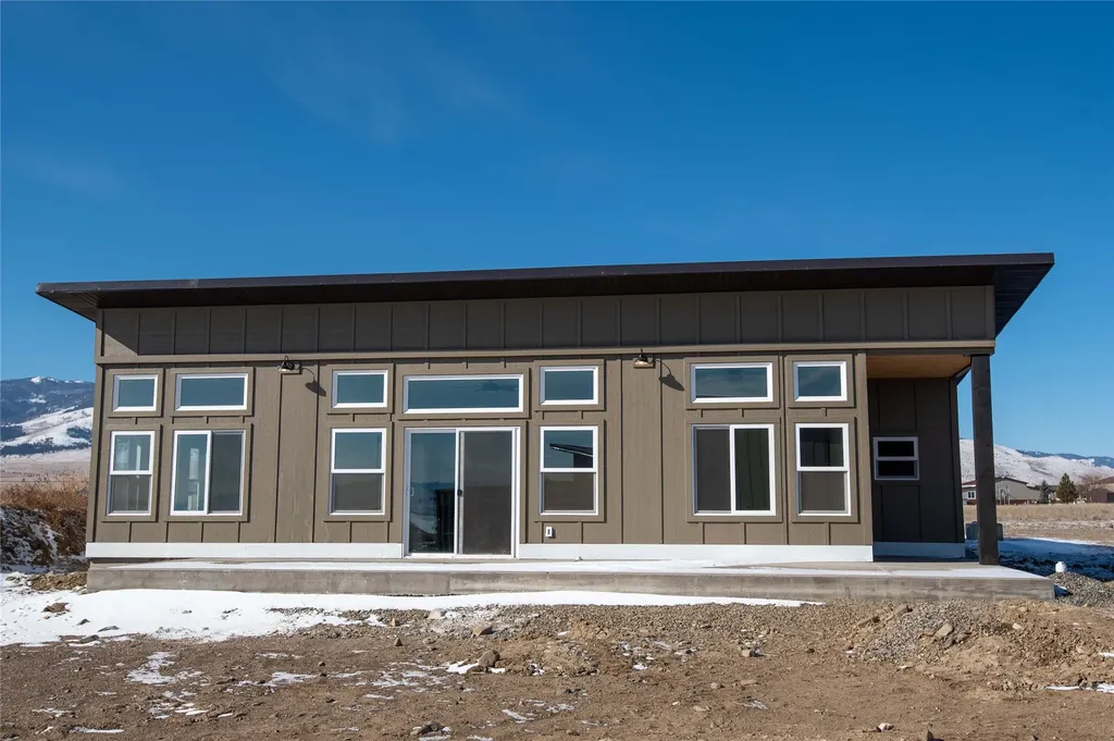 19 Berry Lane Townsend MT 59644