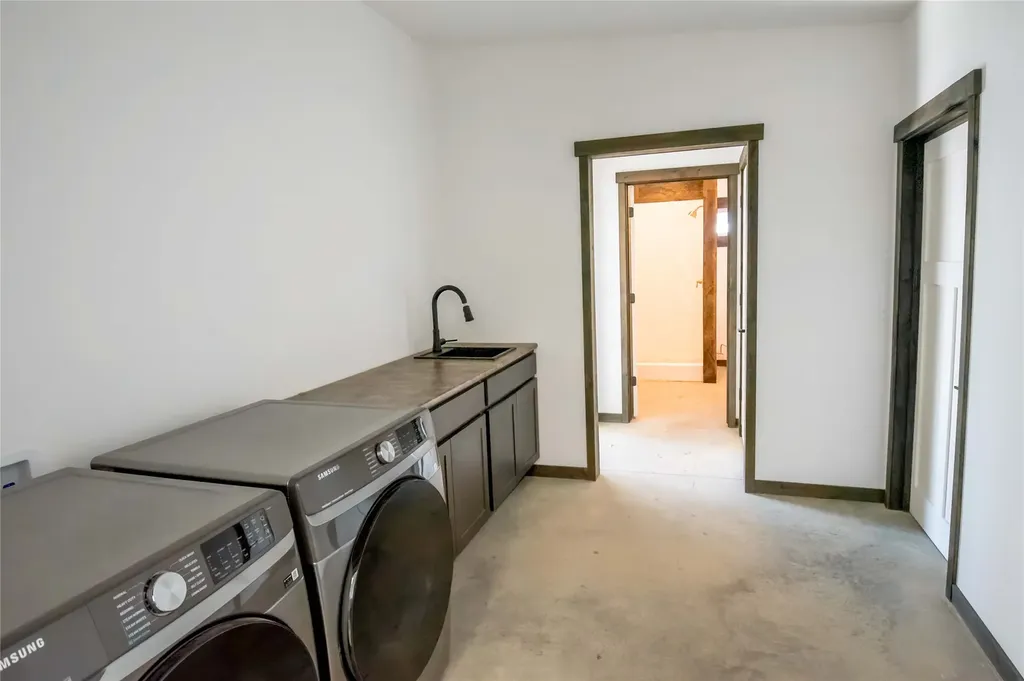 19 Berry Lane Townsend MT 59644