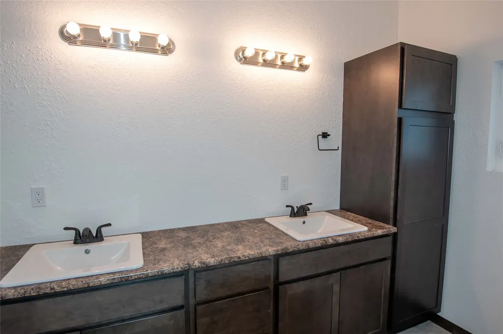 19 Berry Lane Townsend MT 59644