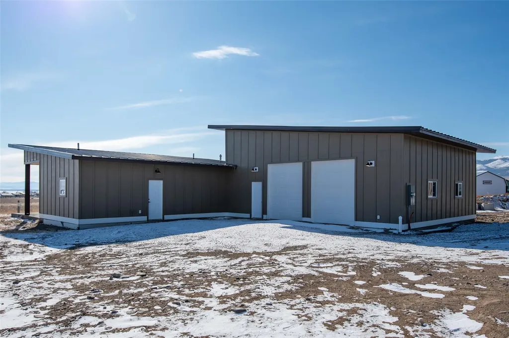19 Berry Lane Townsend MT 59644