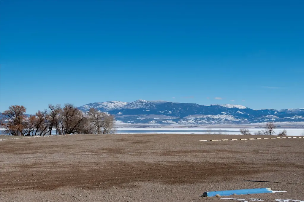 19 Berry Lane Townsend MT 59644