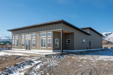 19 Berry Lane Townsend MT 59644
