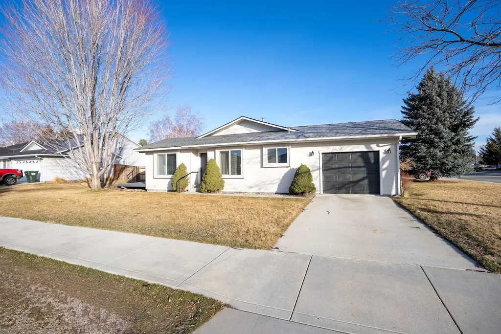 904 B Canyon View Loop Hamilton MT 59840