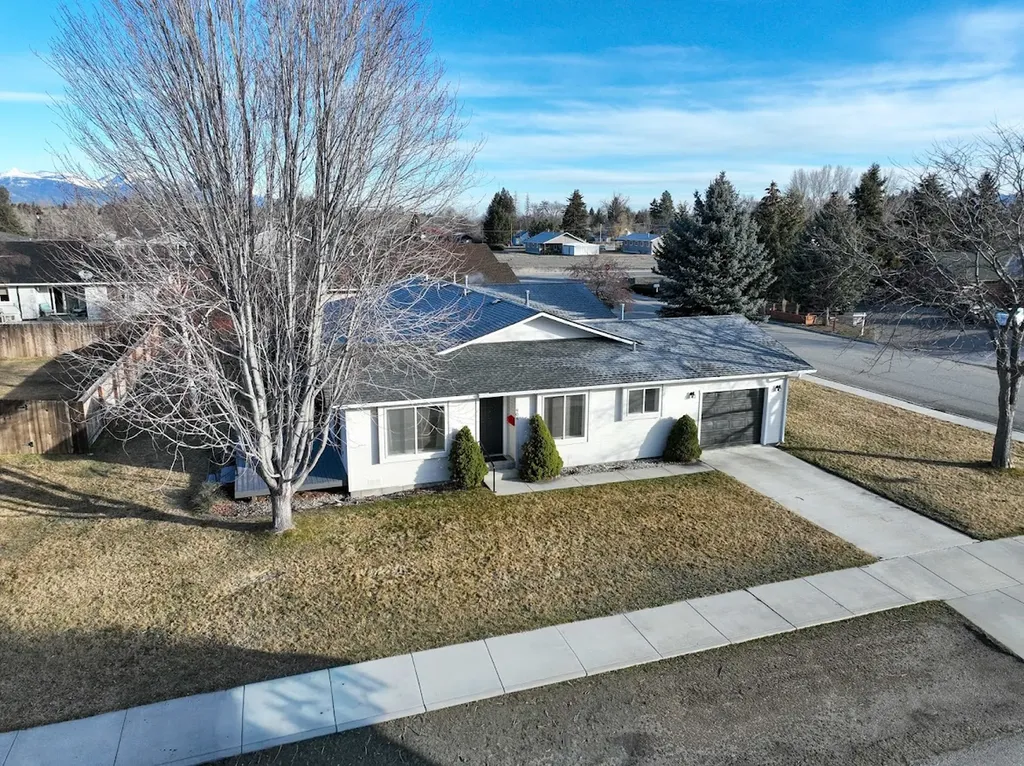 904 B Canyon View Loop Hamilton MT 59840