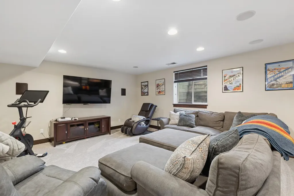 25 Glacier Circle Kalispell MT 59901