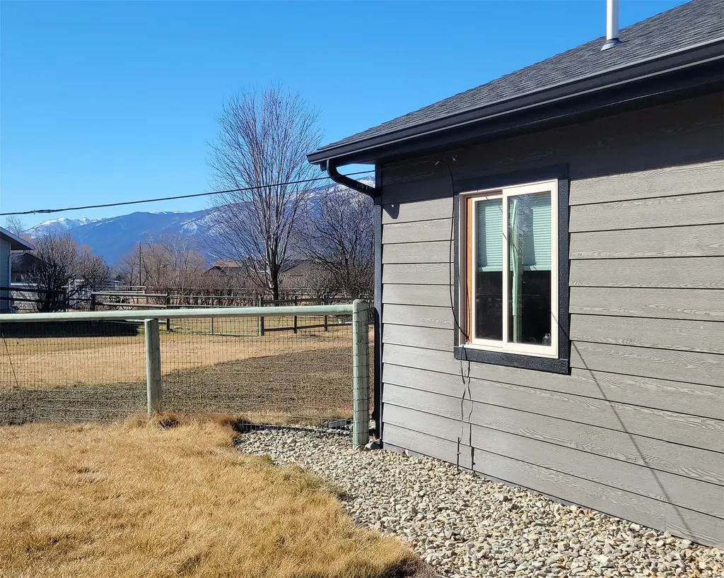 393 Aspen Wood Drive Stevensville MT 59870