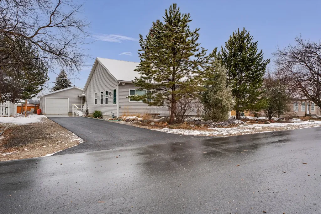 515 Mission Street Stevensville MT 59870