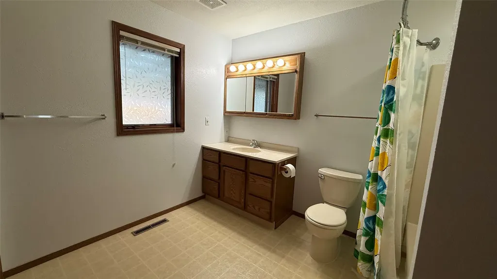 413 33rd Avenue NE Great Falls MT 59404