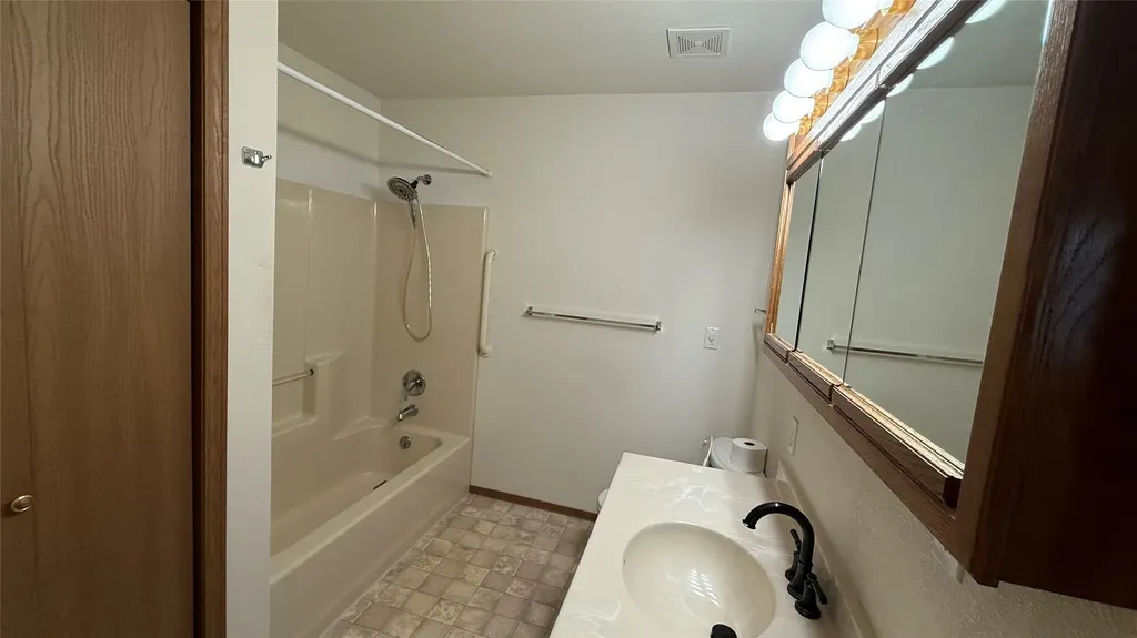413 33rd Avenue NE Great Falls MT 59404