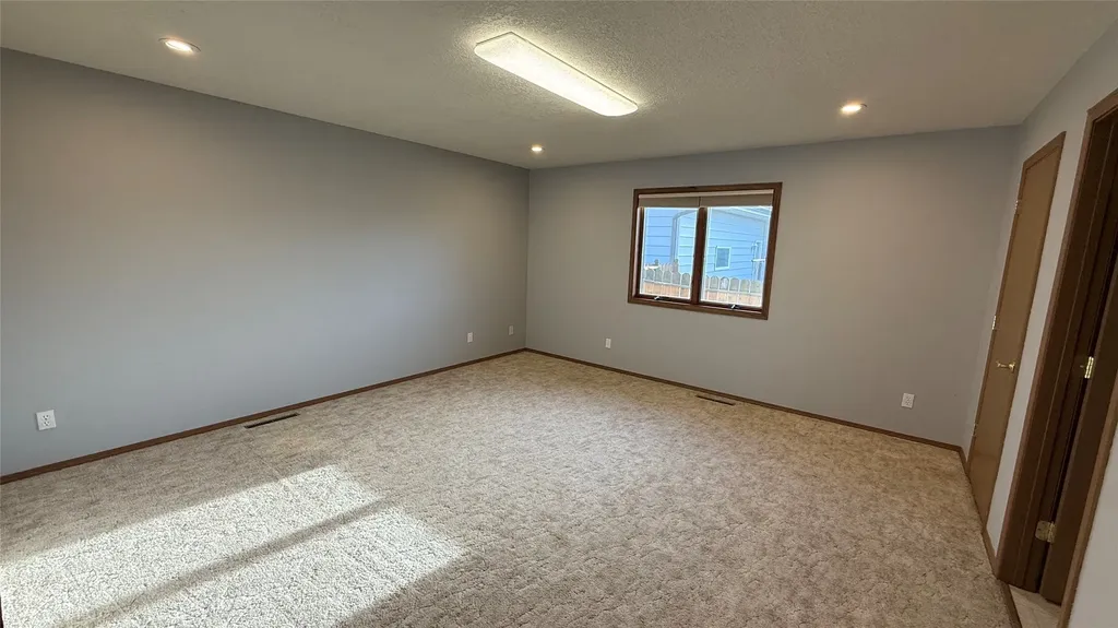 413 33rd Avenue NE Great Falls MT 59404