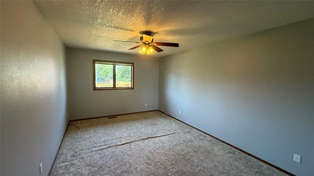 413 33rd Avenue NE Great Falls MT 59404