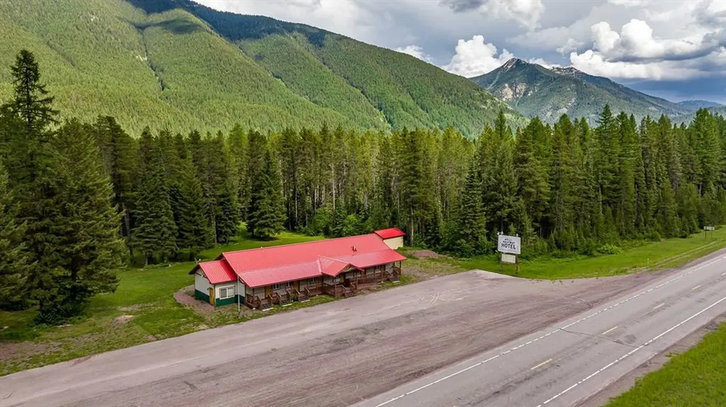 290 Izaak Walton Inn Road Essex MT 59916