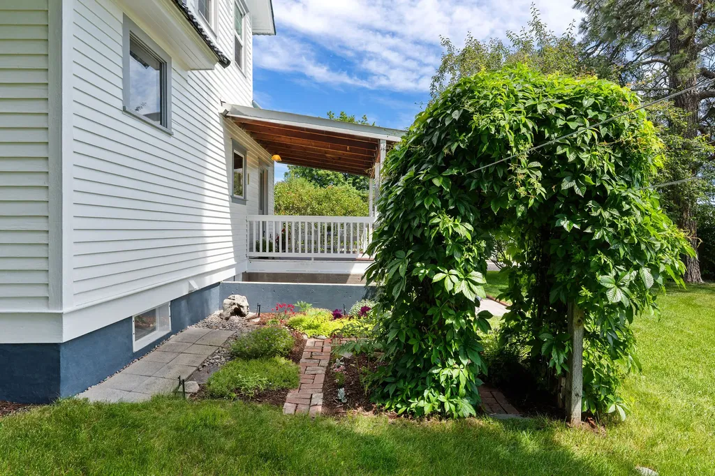 1380 Lower Valley Road Kalispell MT 59901