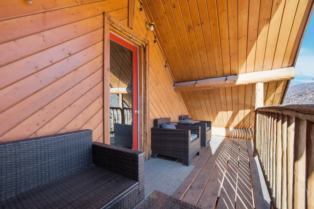 12407 Hawk Lane Clinton MT 59825