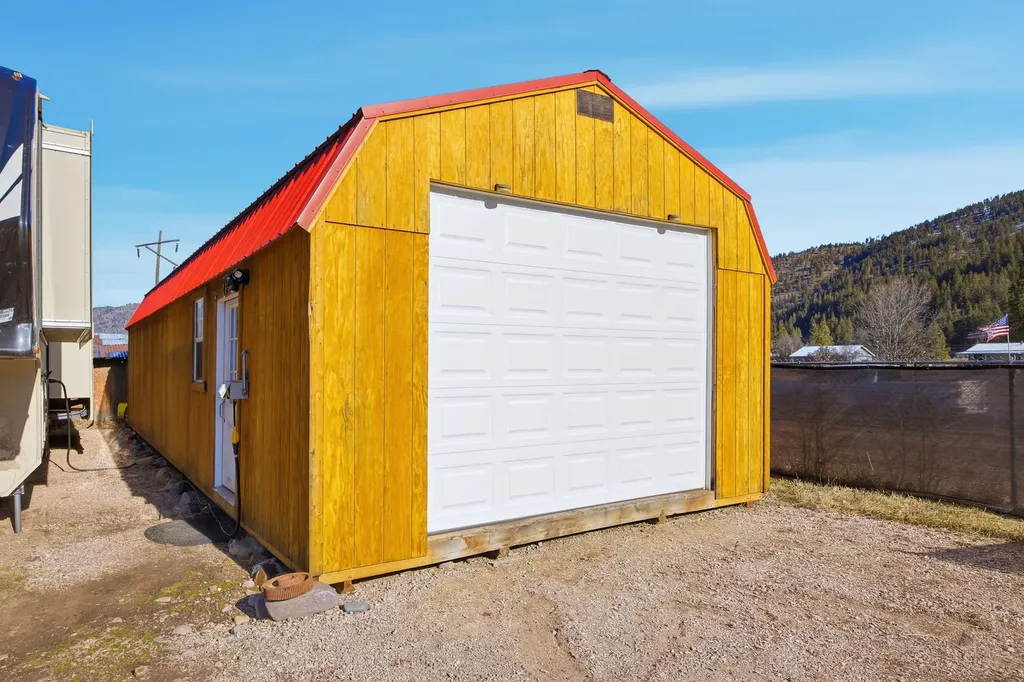 12407 Hawk Lane Clinton MT 59825
