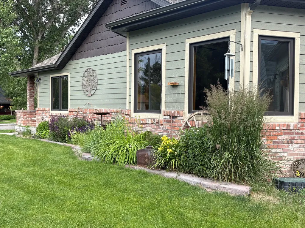 37 4th Avenue SW Choteau MT 59422