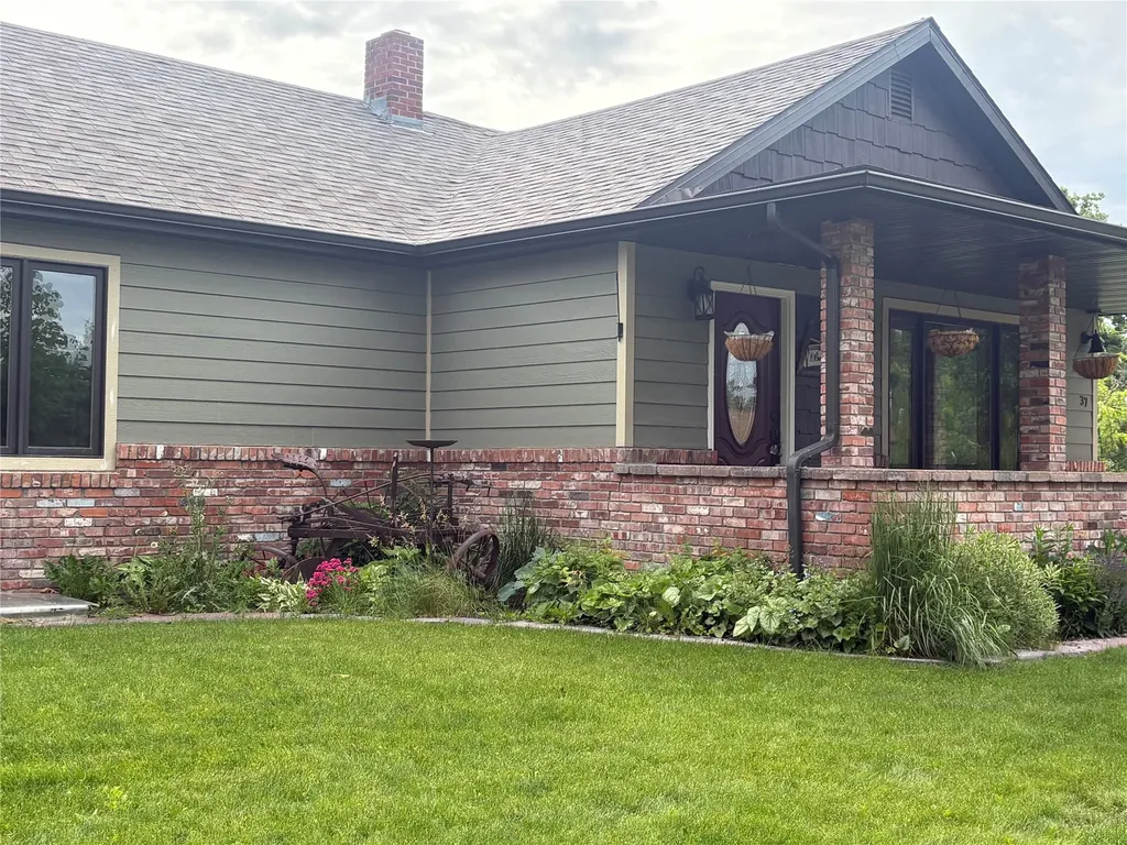 37 4th Avenue SW Choteau MT 59422