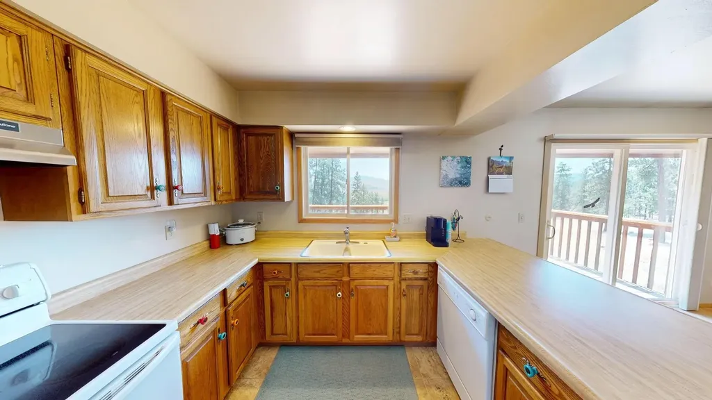 9 Cross Lane Plains MT 59859