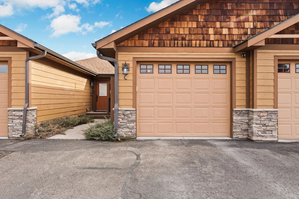 109 O'brien Terrace Bigfork MT 59911