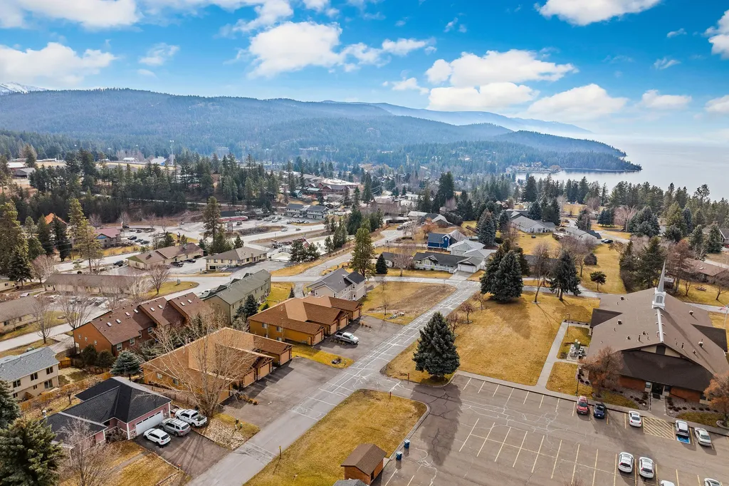 109 O'brien Terrace Bigfork MT 59911