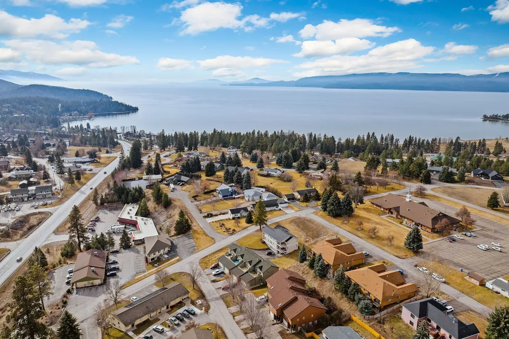 109 O'brien Terrace Bigfork MT 59911