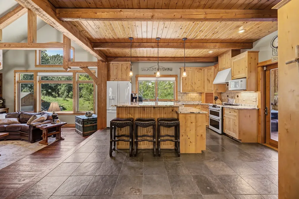 214 Solomon Mountain Road Clancy MT 59634