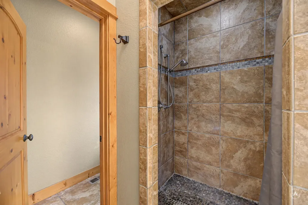 214 Solomon Mountain Road Clancy MT 59634