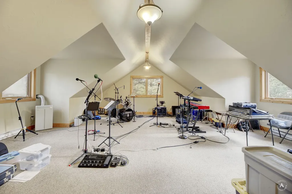 214 Solomon Mountain Road Clancy MT 59634