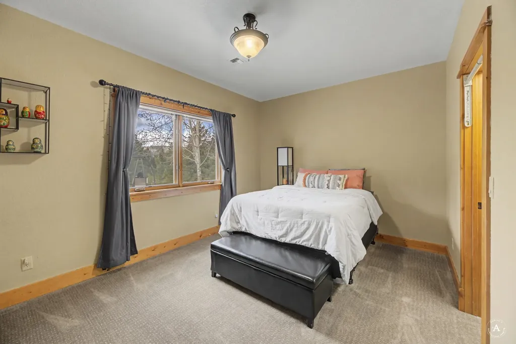 214 Solomon Mountain Road Clancy MT 59634