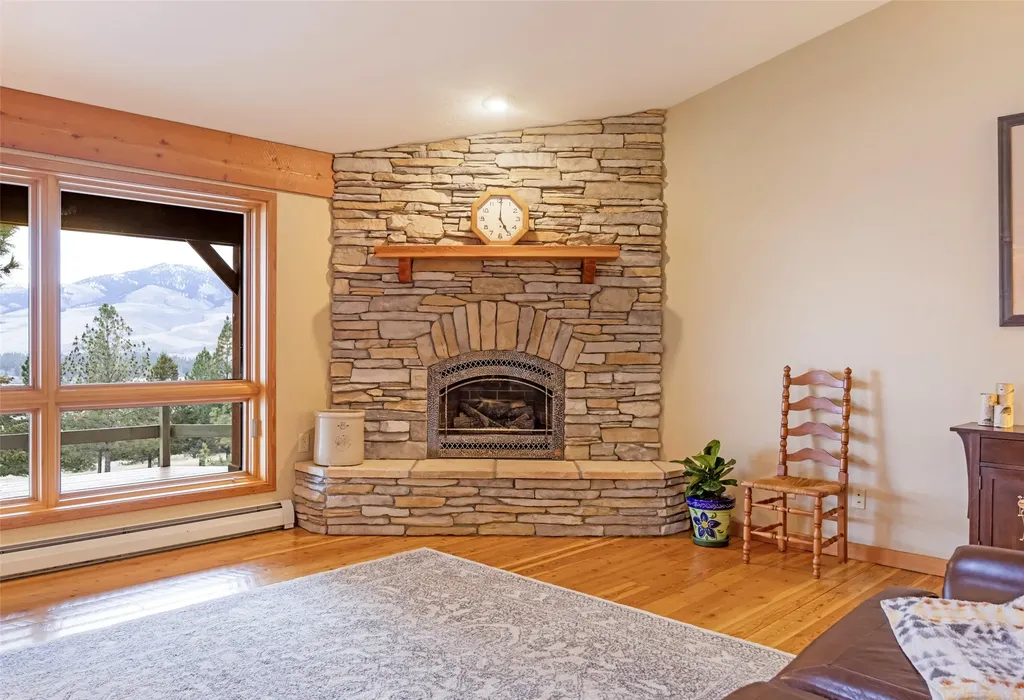 15940 Highland Drive Florence MT 59833