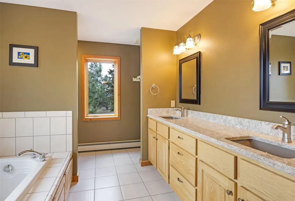 15940 Highland Drive Florence MT 59833