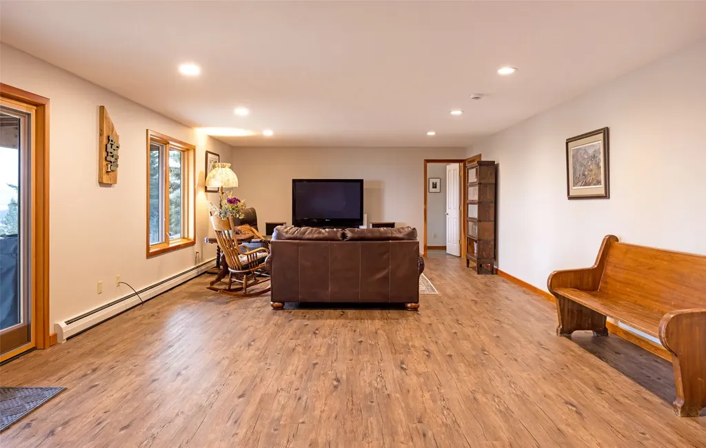 15940 Highland Drive Florence MT 59833
