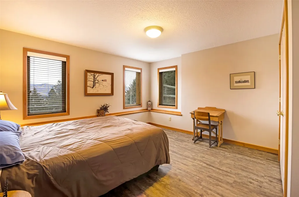 15940 Highland Drive Florence MT 59833