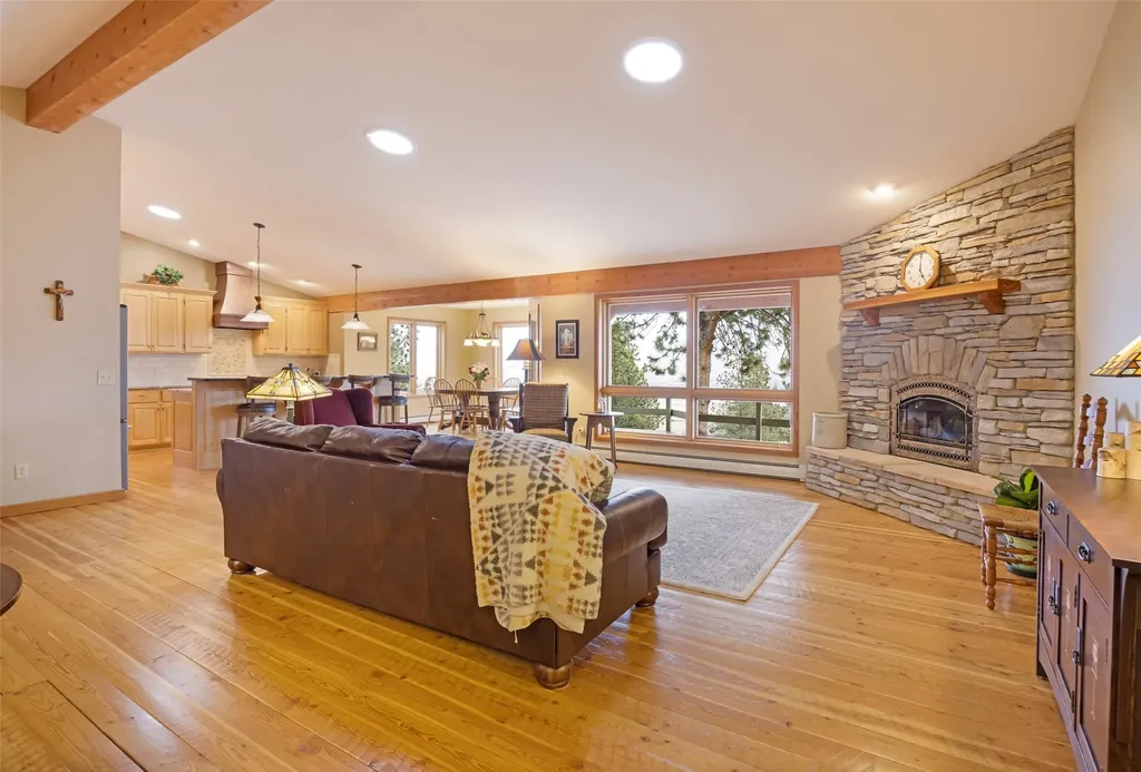 15940 Highland Drive Florence MT 59833