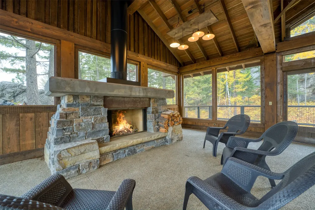 237 Timberjack Trail Bigfork MT 59911