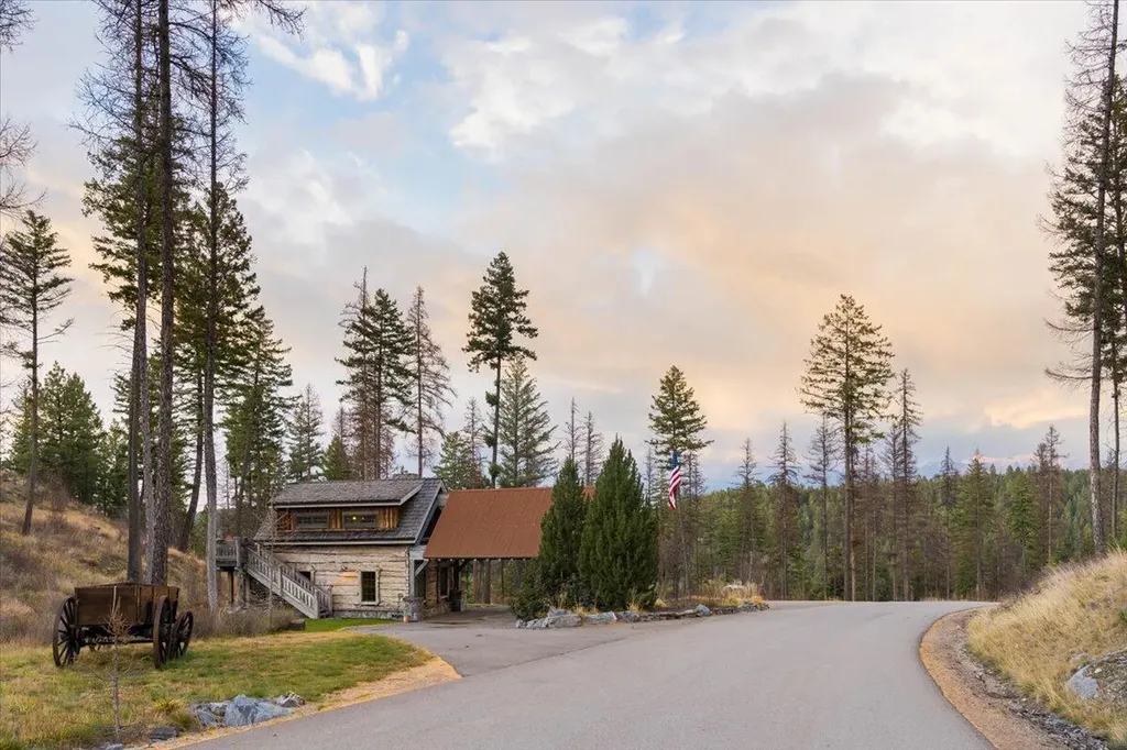 237 Timberjack Trail Bigfork MT 59911