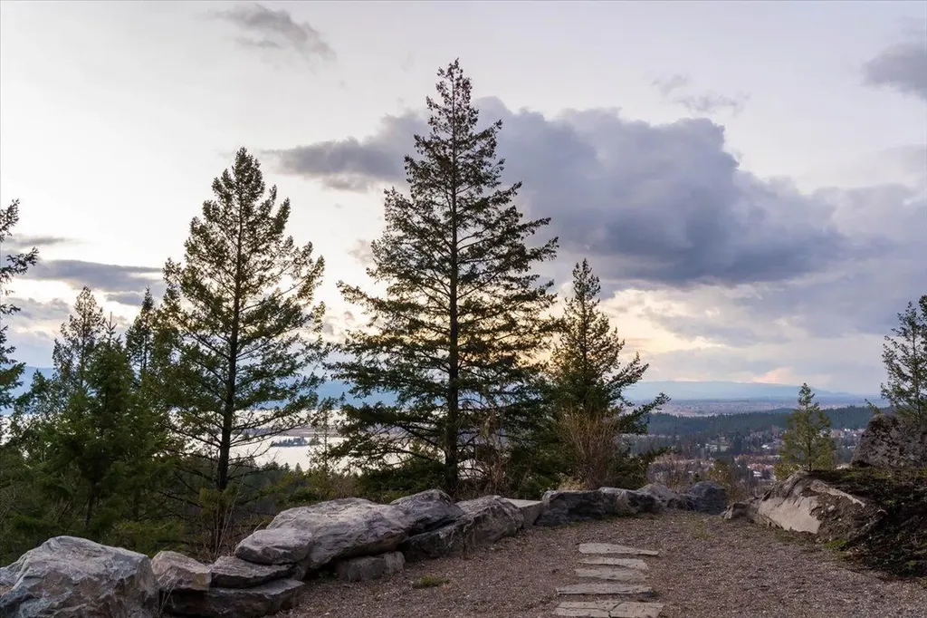 237 Timberjack Trail Bigfork MT 59911
