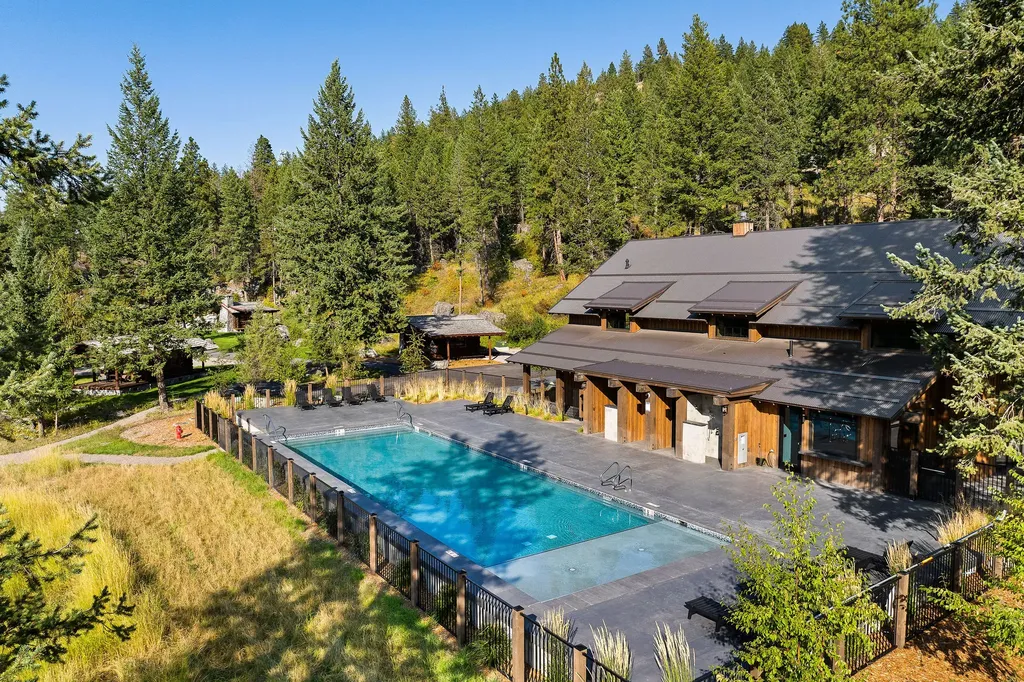 237 Timberjack Trail Bigfork MT 59911