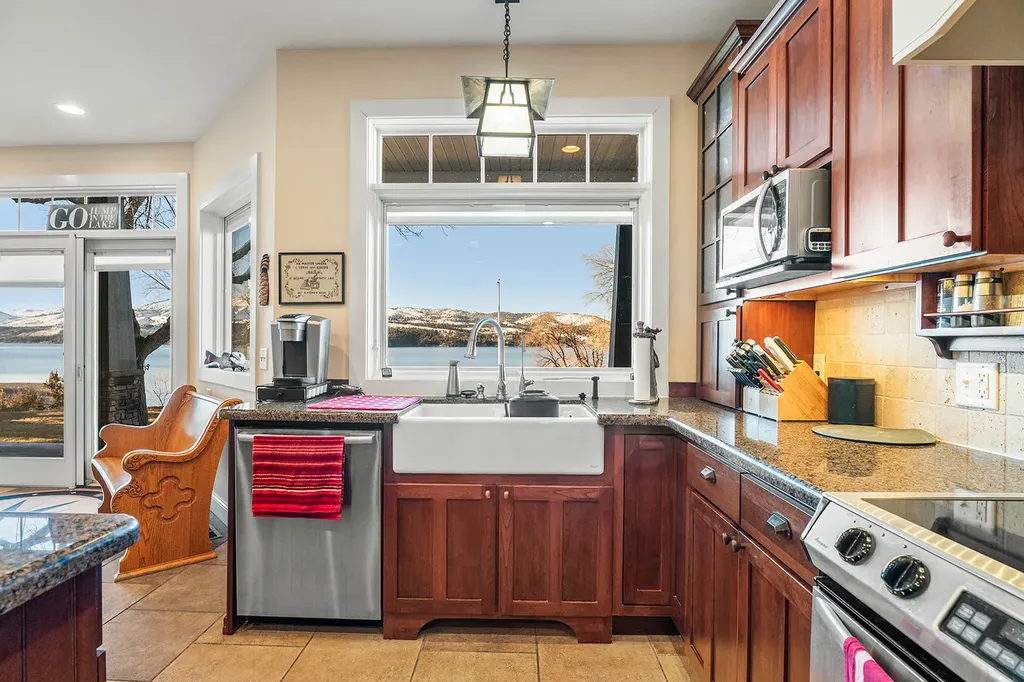 3934 E Shore Drive Helena MT 59602