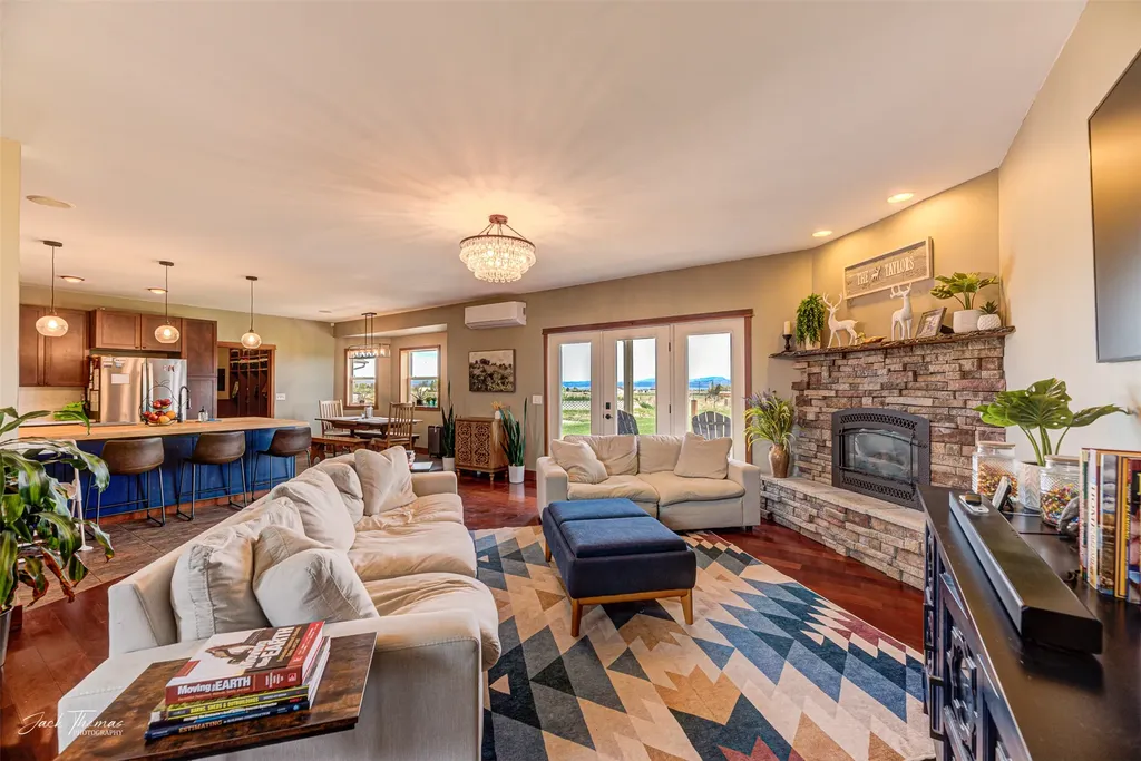 1142 E Lewis Street East Helena MT 59635