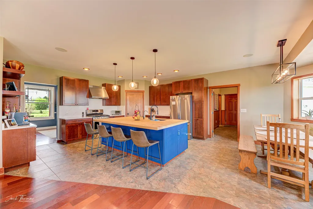 1142 E Lewis Street East Helena MT 59635