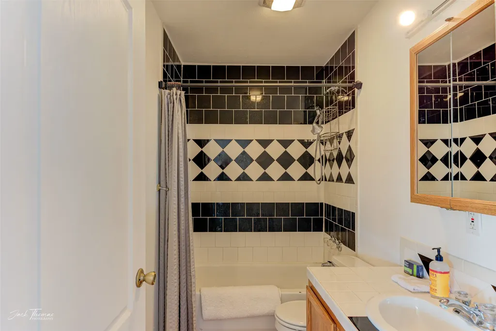 1142 E Lewis Street East Helena MT 59635