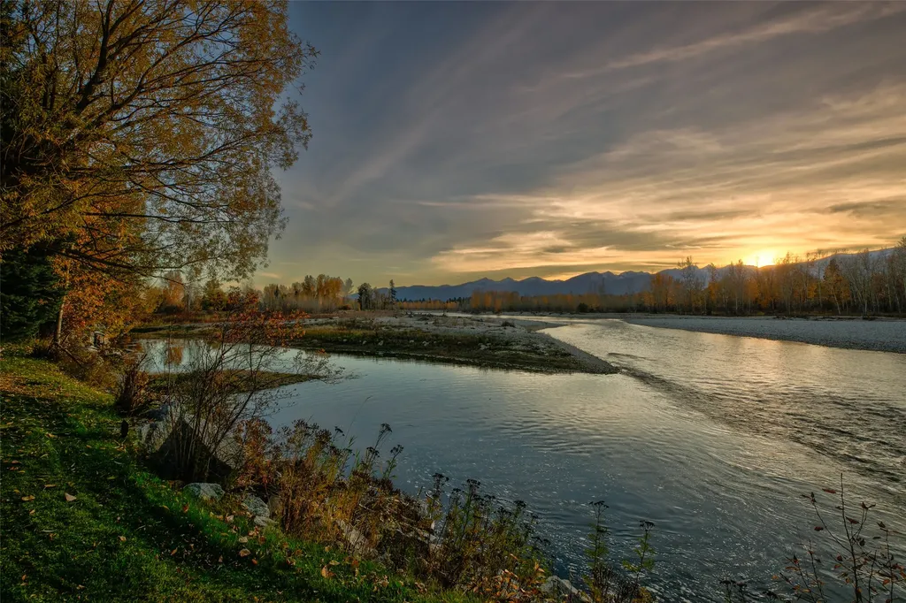 2725 River Bend Lane Stevensville MT 59870
