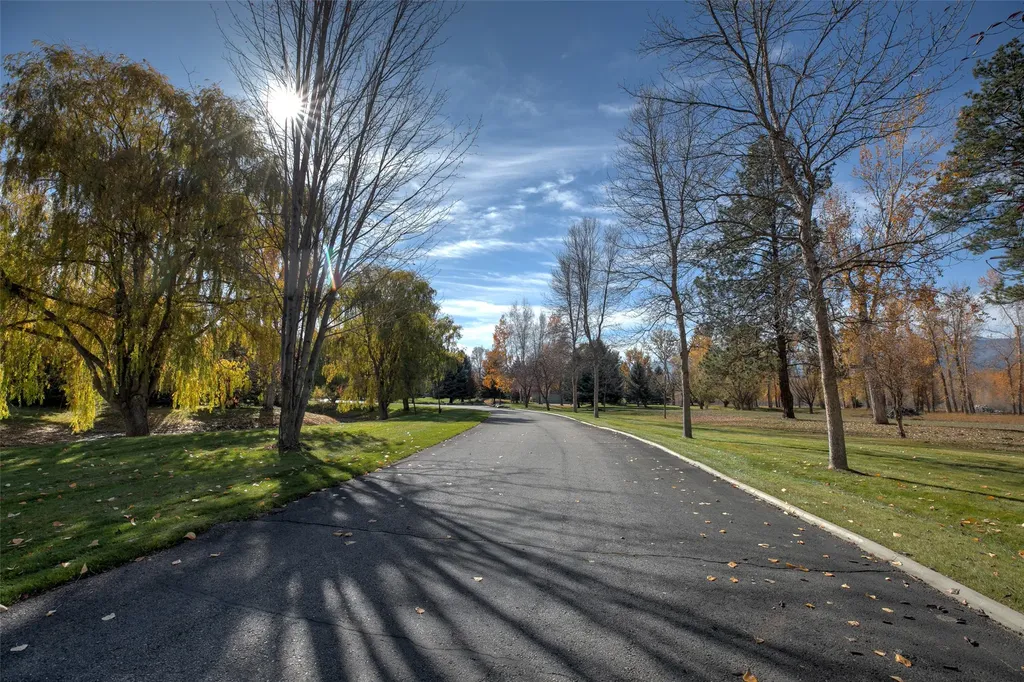 2725 River Bend Lane Stevensville MT 59870